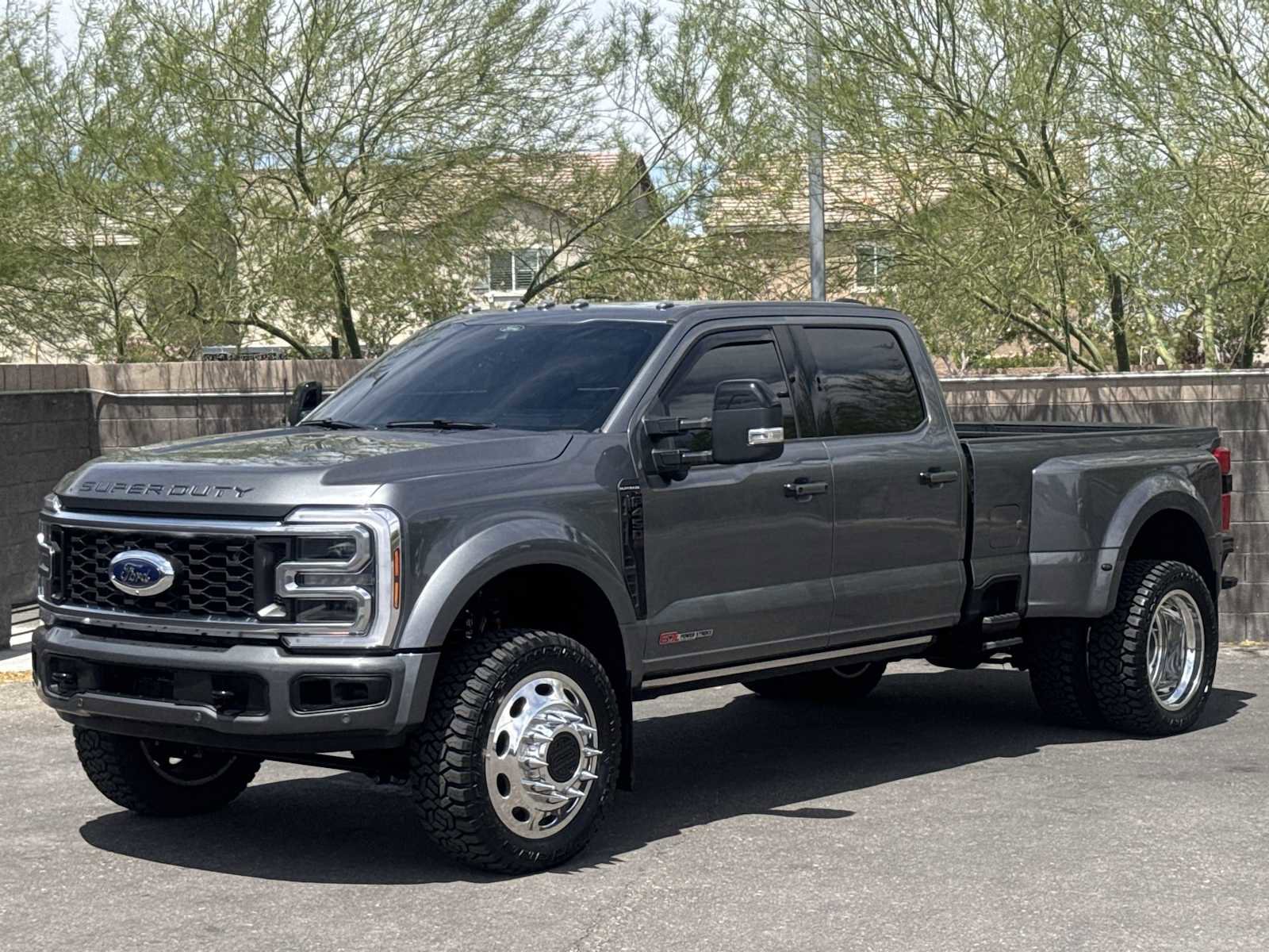 Used 2025 Ford F450 Platinum w/ FX4 Off-Road Package AWD/4WD image 25