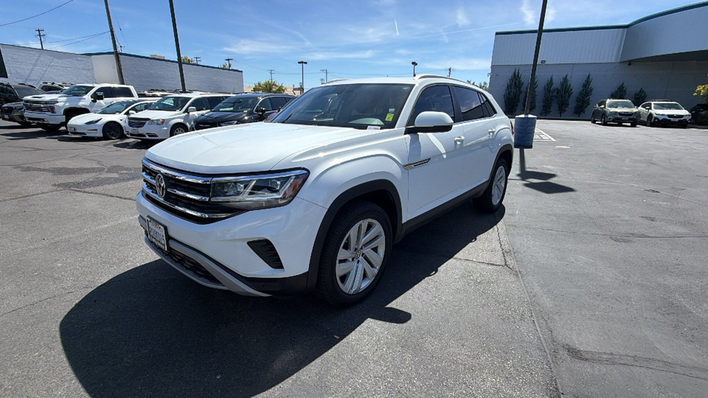 Used 2020 Volkswagen Atlas Cross Sport SE w/ Panoramic Sunroof Package