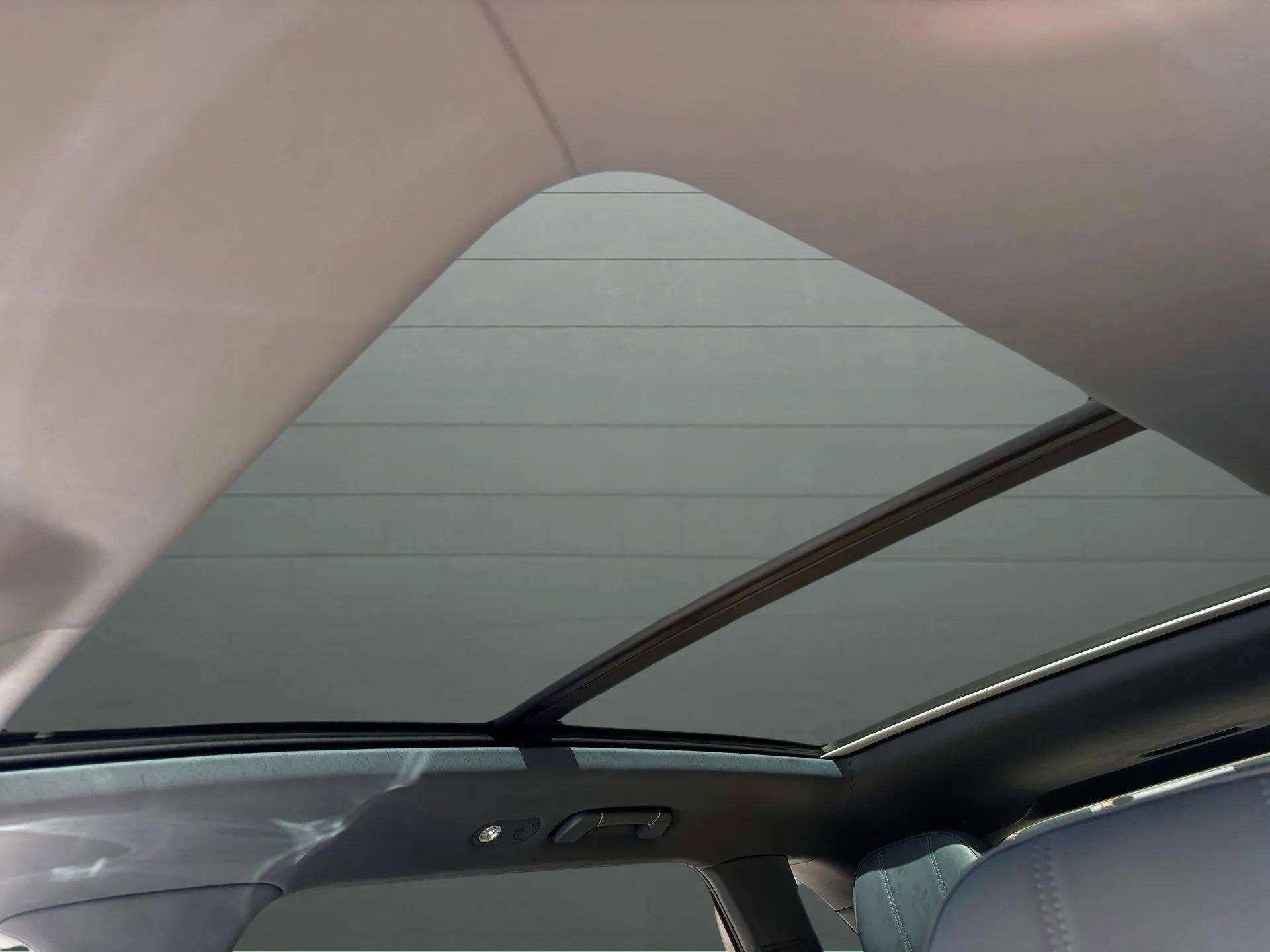 New 2025 Bentley Bentayga Extended Wheelbase image 29