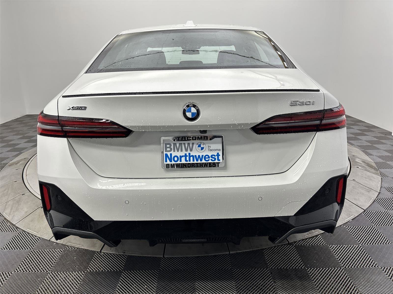 New 2026 BMW 530i xDrive w/ M Sport Package image 15