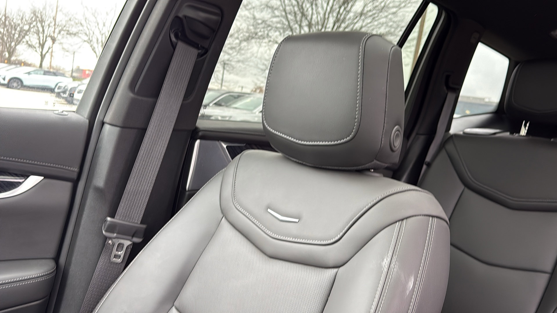 New 2025 Cadillac XT6 Premium Luxury image 24