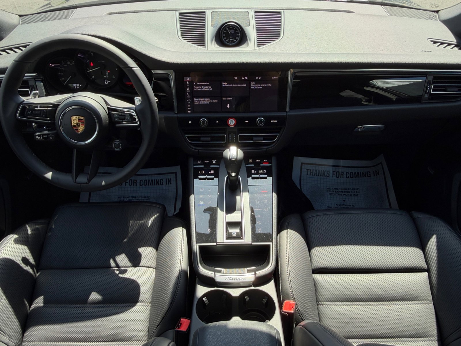 Certified 2026 Porsche Macan AWD/4WD image 12