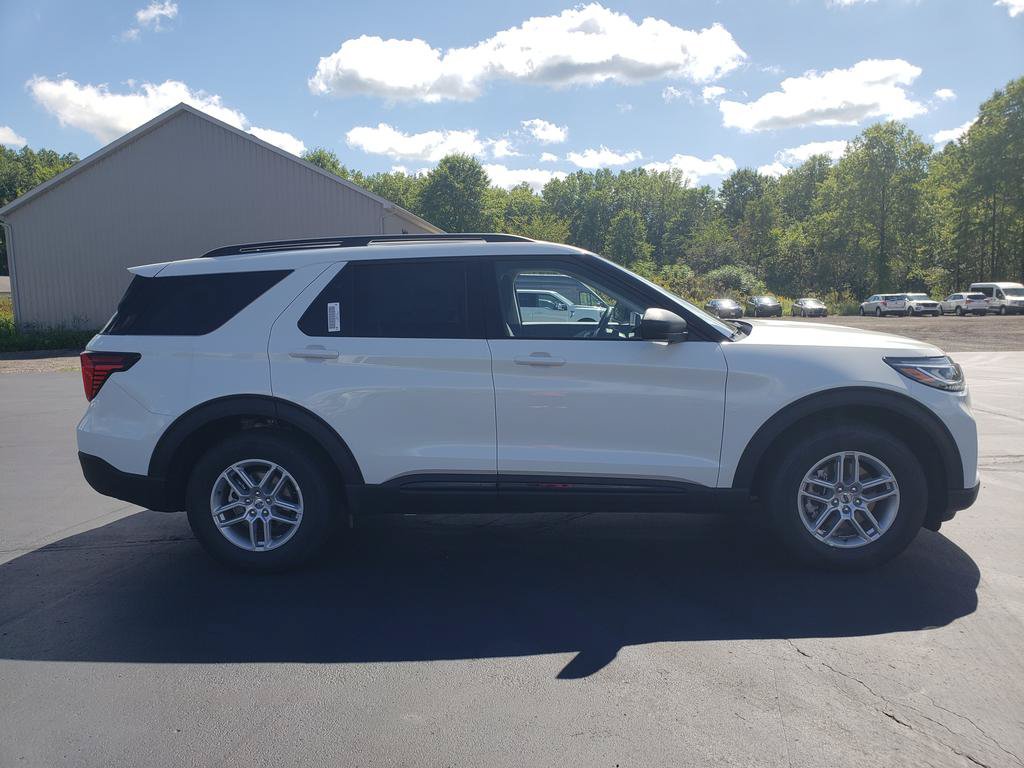 New 2026 Ford Explorer Active AWD/4WD image 3