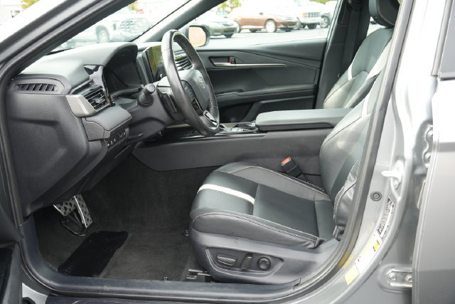 Used 2025 Toyota Camry SE FWD image 21