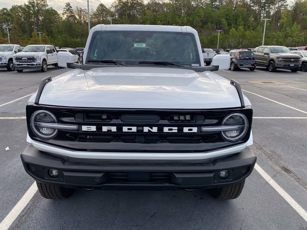 New 2026 Ford Bronco Outer Banks AWD/4WD image 2