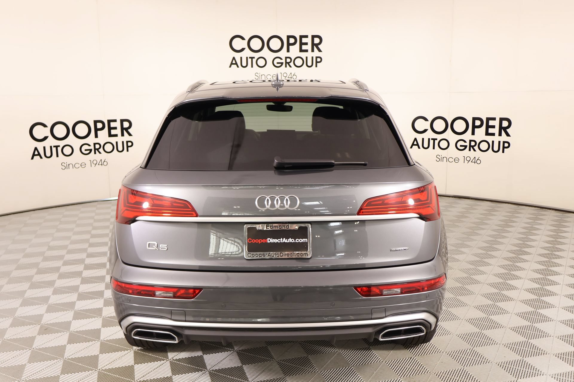 Used 2025 Audi Q5 2.0T Premium Plus w/ Premium Plus Package AWD/4WD image 22