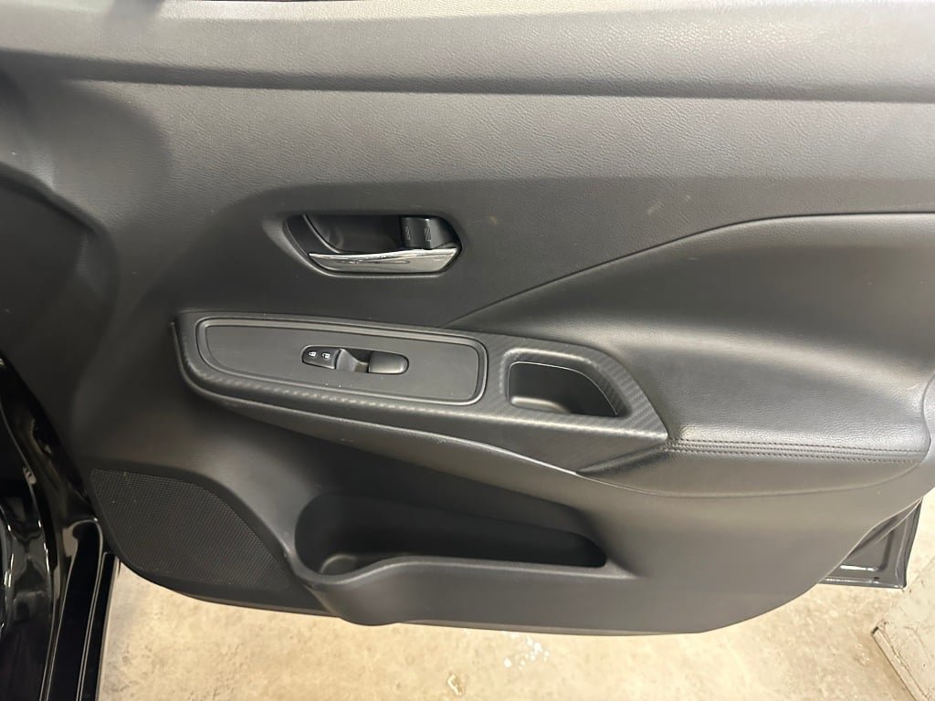 Used 2020 Nissan Versa SV FWD image 27