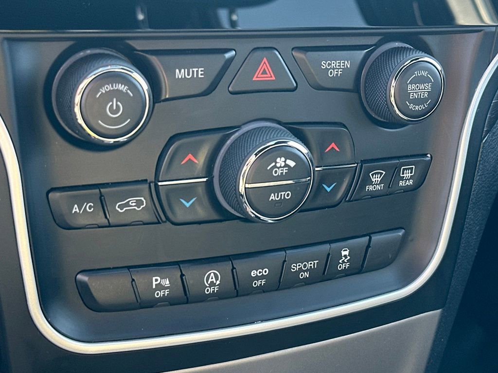 Used 2018 Jeep Grand Cherokee Altitude AWD/4WD image 22