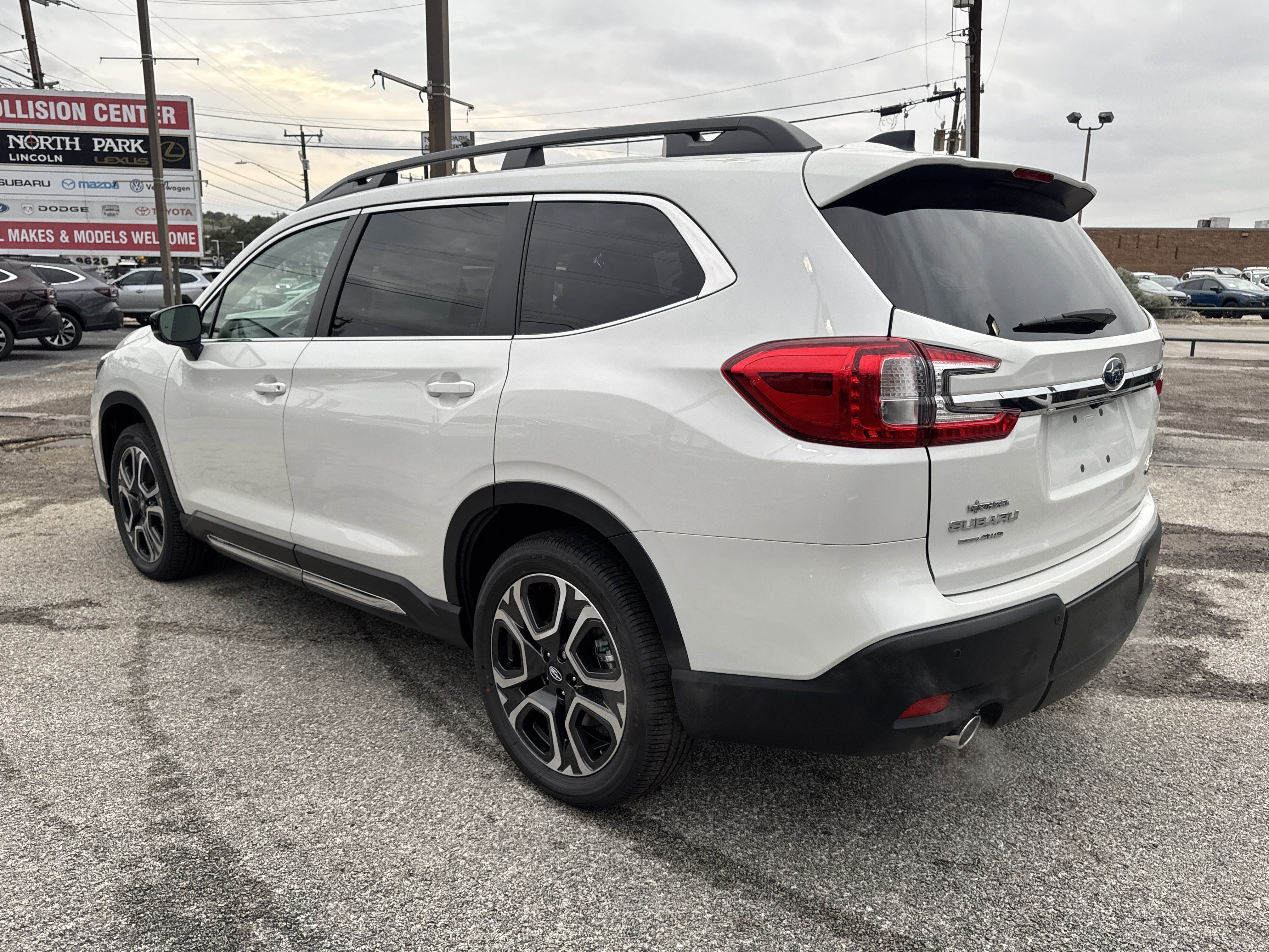 New 2026 Subaru Ascent Limited image 5