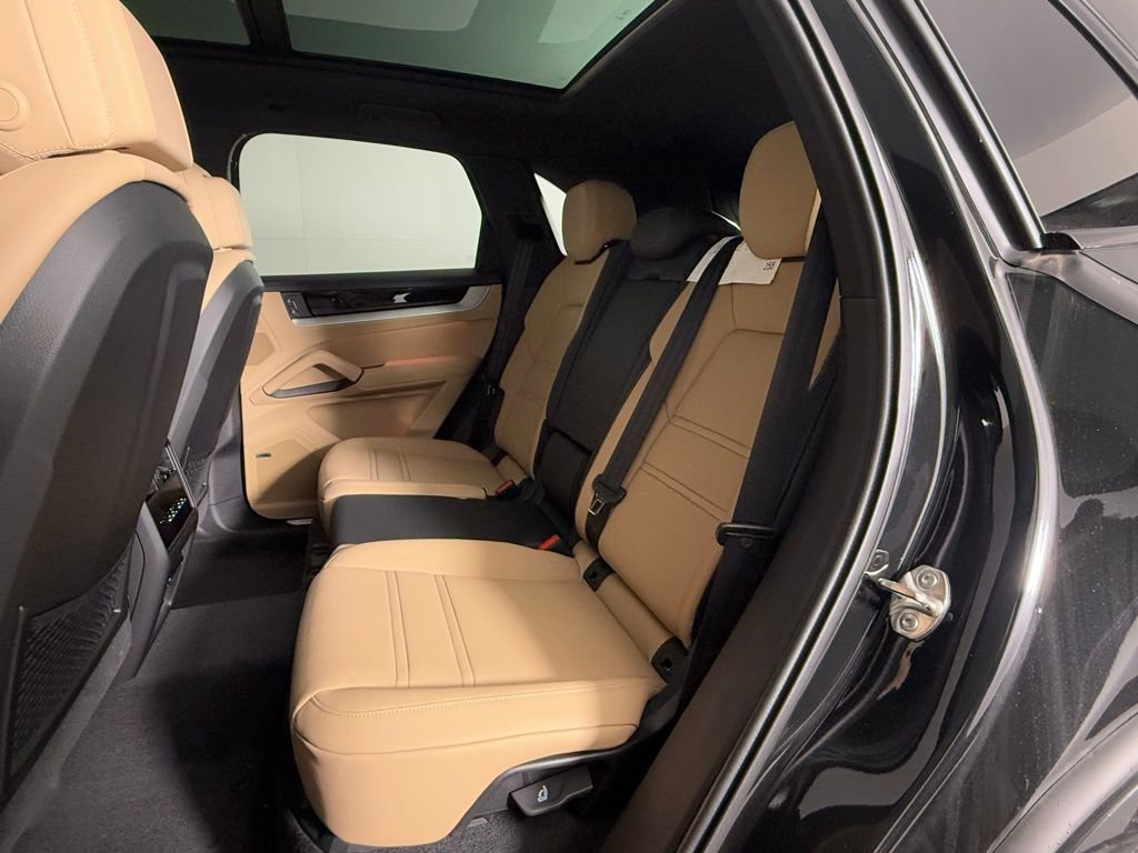 New 2026 Porsche Cayenne image 24