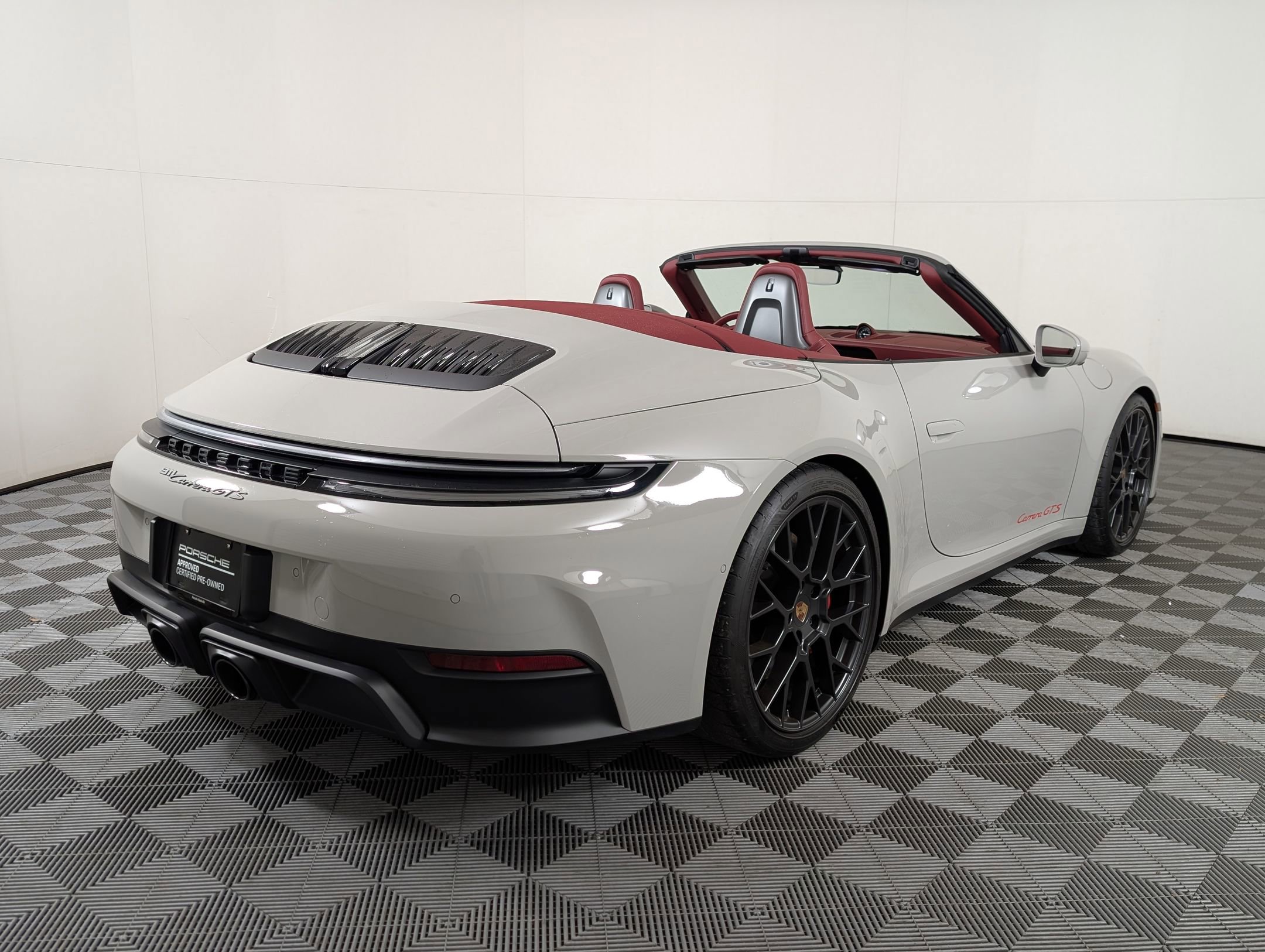 Certified 2026 Porsche 911 Carrera GTS image 10