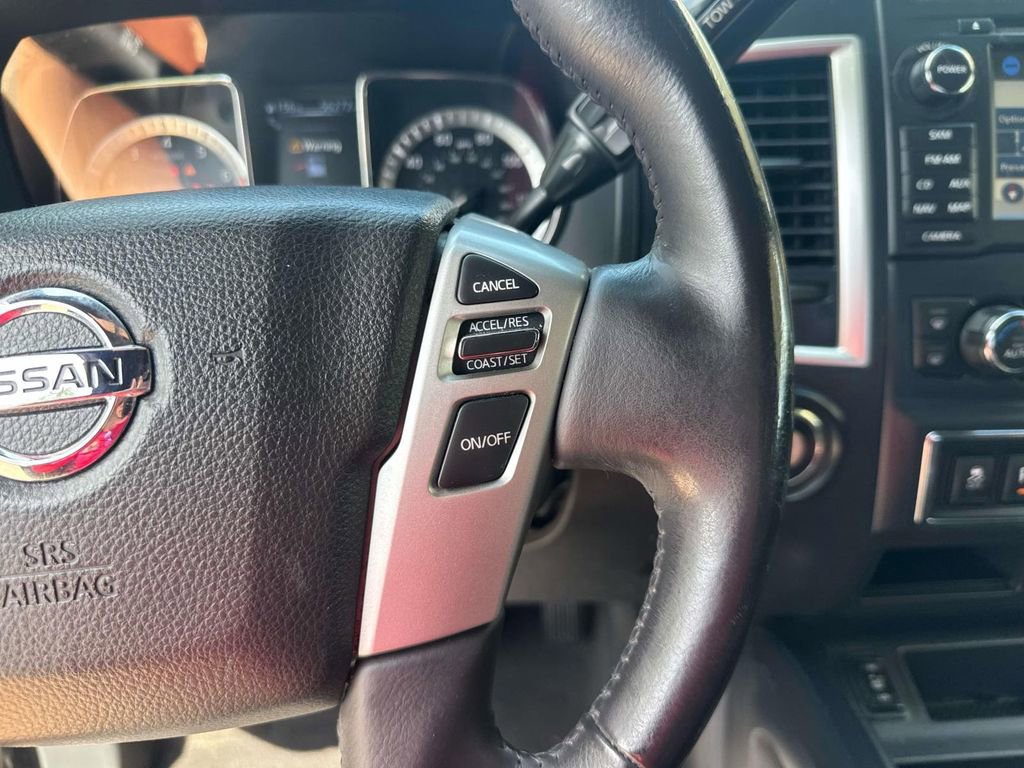 Used 2018 Nissan Titan SV w/ SV Convenience Package image 22