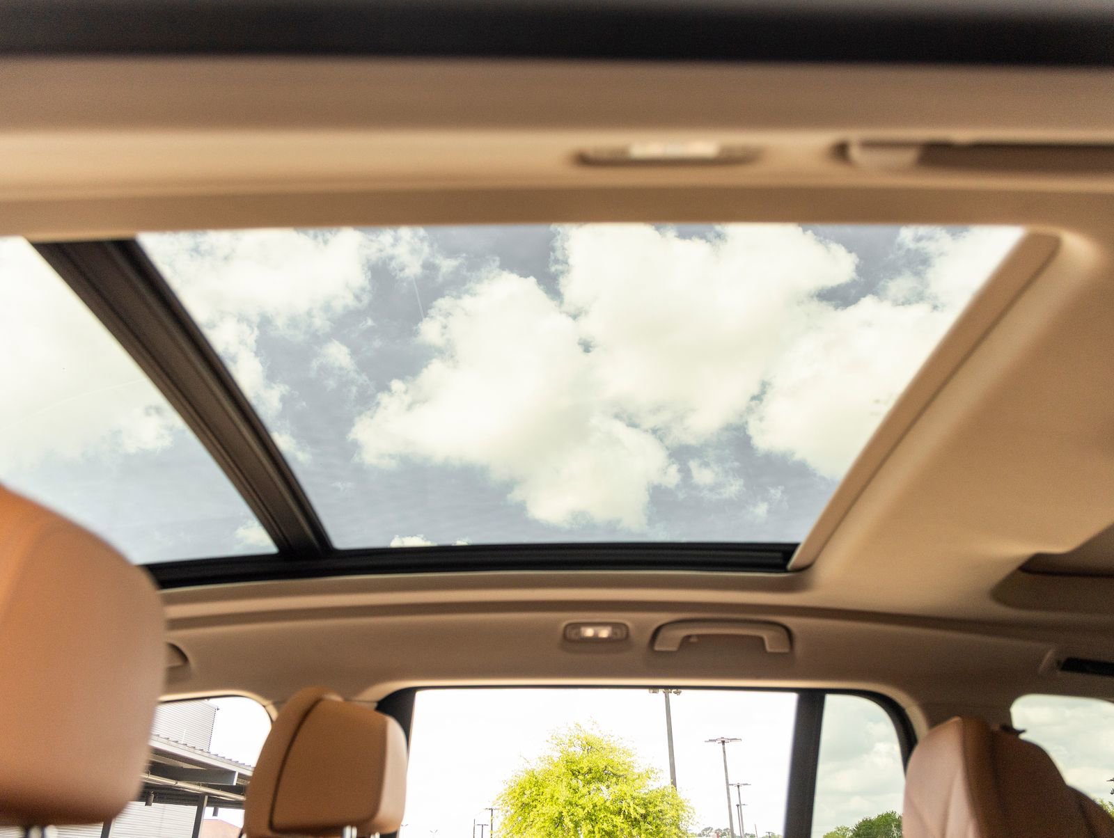 Used 2023 BMW X7 xDrive40i w/ Premium Package image 24