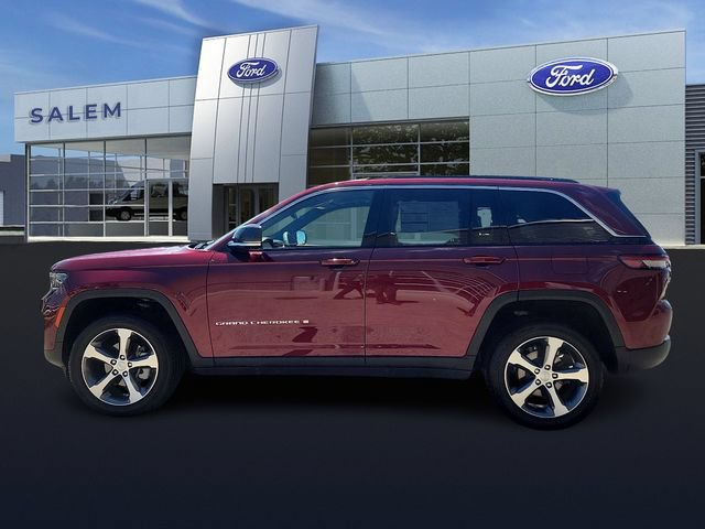 Used 2025 Jeep Grand Cherokee Limited w/ Luxury Tech Group II AWD/4WD image 5