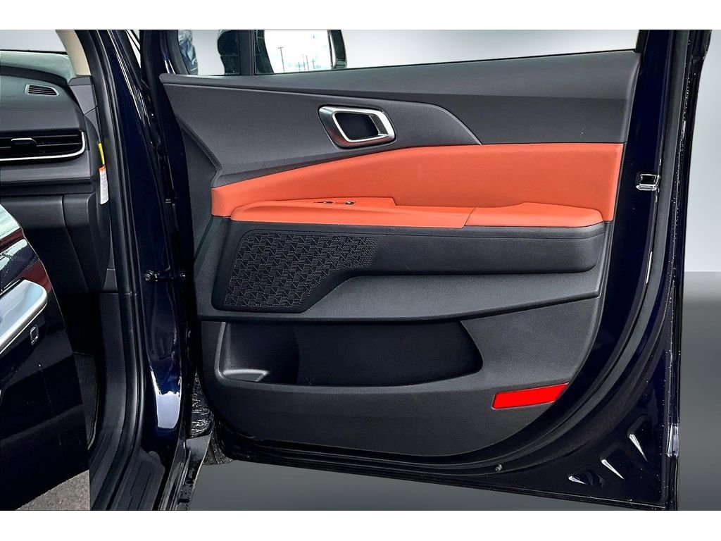 Used 2026 Kia Carnival EX image 27