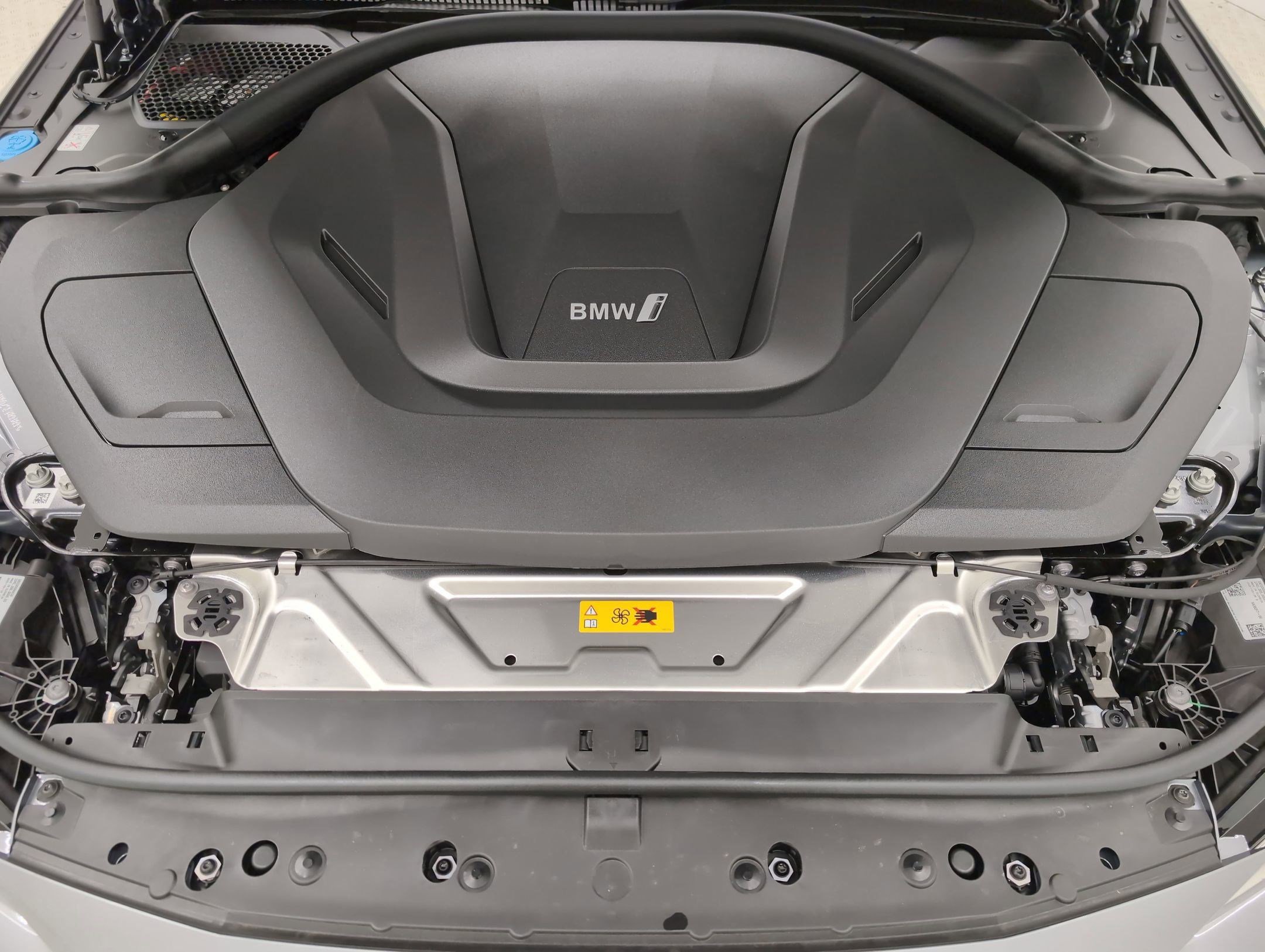 Certified 2025 BMW i4 eDrive40 w/ Premium Package image 24