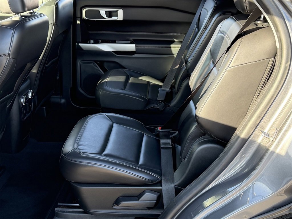 Used 2021 Ford Explorer XLT w/ Equipment Group 202A image 21