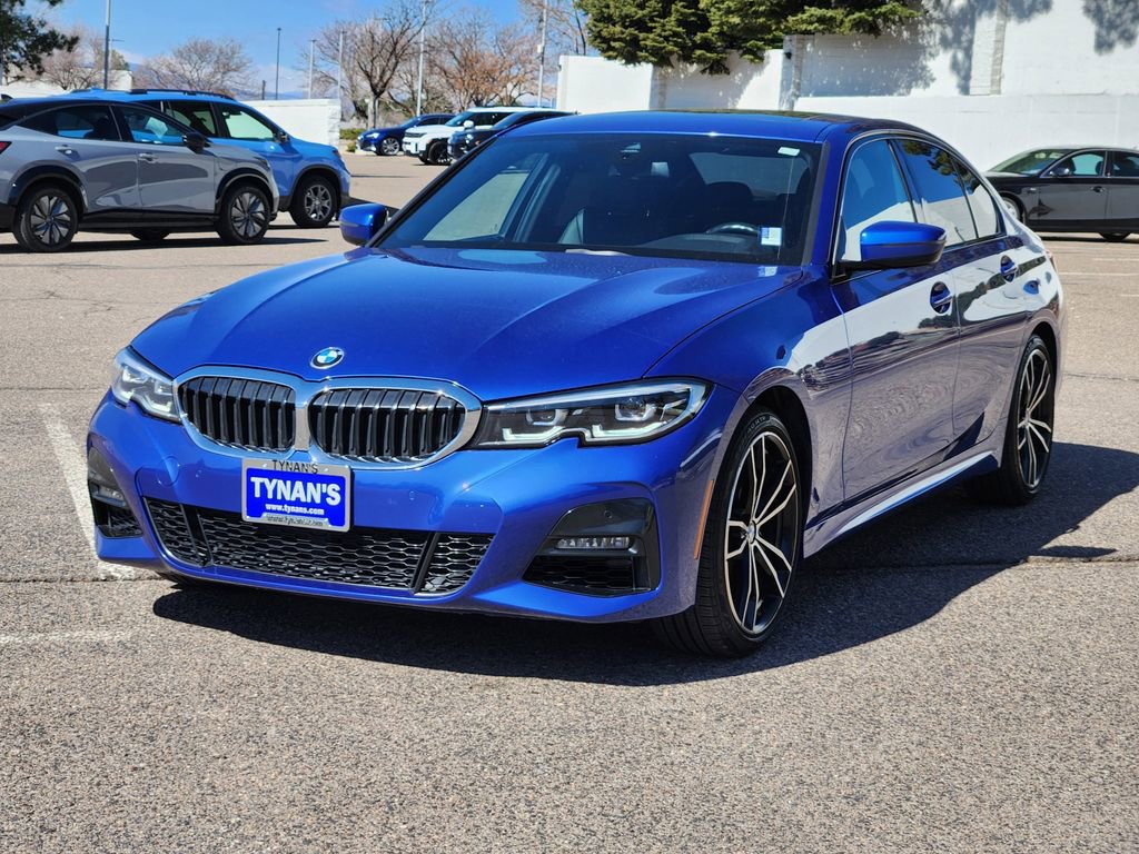Used 2020 BMW 330i xDrive 330i xDrive w/ M Sport Package image 3
