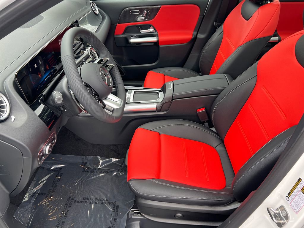 New 2026 Mercedes-Benz GLA 35 AMG 4MATIC image 9