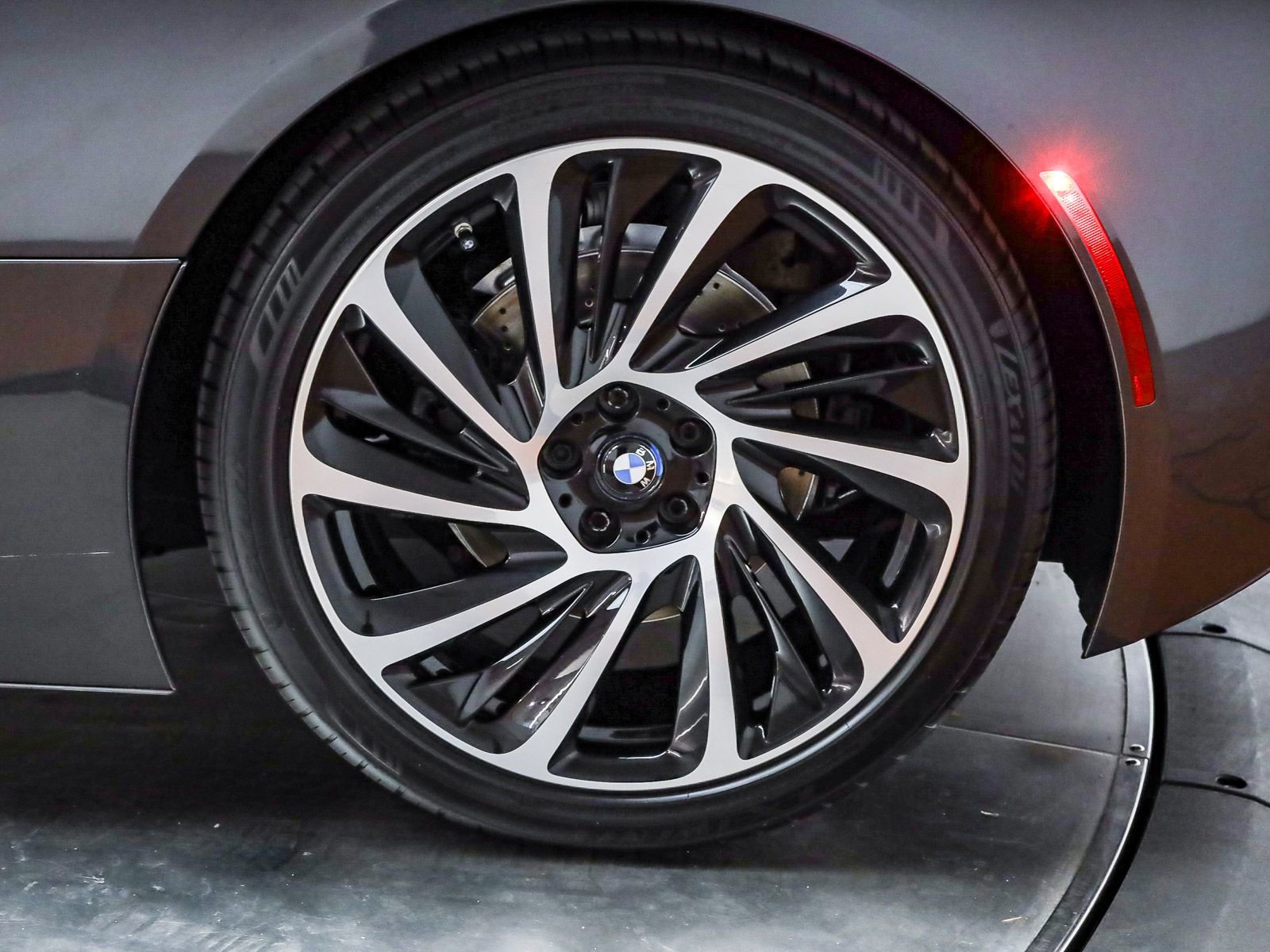 Used 2017 BMW i8 image 11