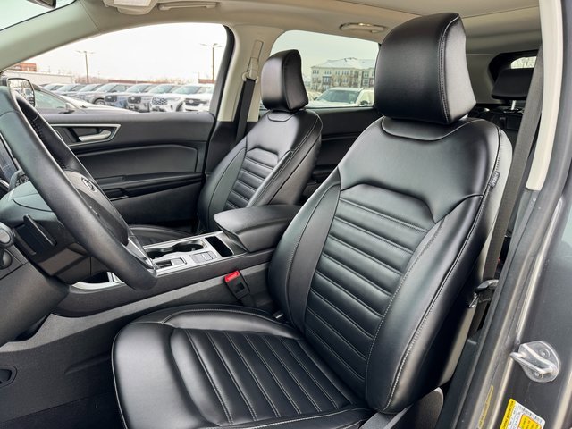 Used 2023 Ford Edge SEL w/ Convenience Package image 14