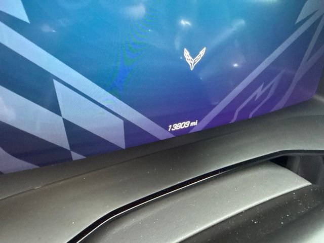 Used 2024 Chevrolet Corvette Stingray Premium Conv w/ Z51 Performance Package RWD image 6