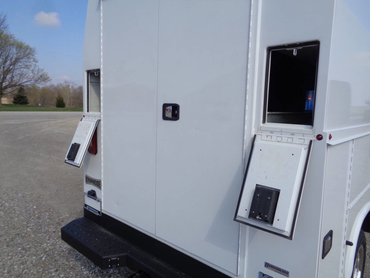 Used 2020 Ford Transit 350 DRW w/ Interior Upgrade Package image 33