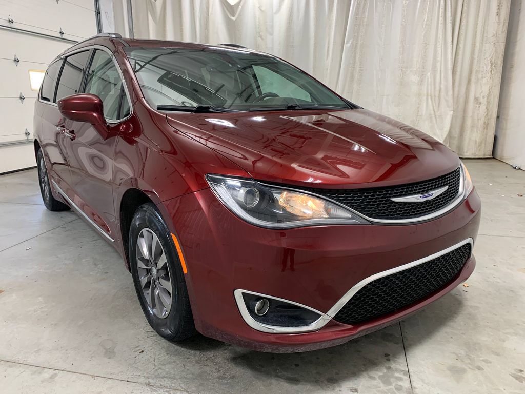 Used 2019 Chrysler Pacifica Touring-L Plus FWD image 13