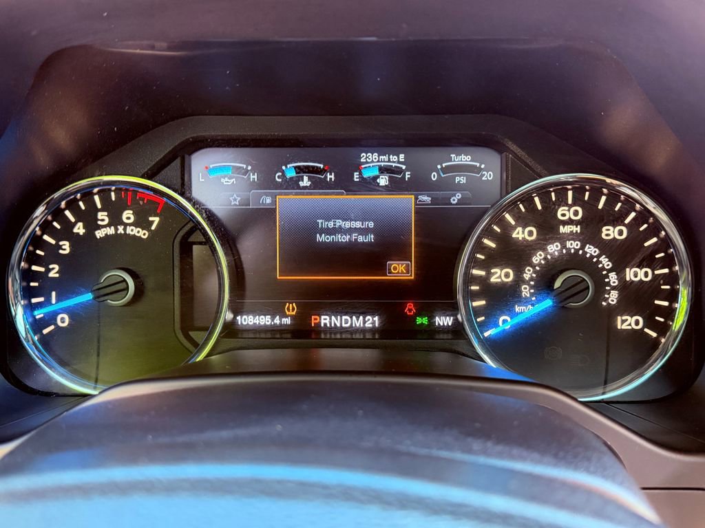Used 2015 Ford F150 Platinum w/ Equipment Group 701A Luxury AWD/4WD image 19