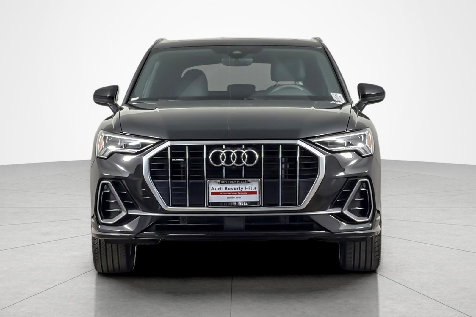 Used 2023 Audi Q3 2.0T Premium Plus w/ Premium Plus Package AWD/4WD image 8