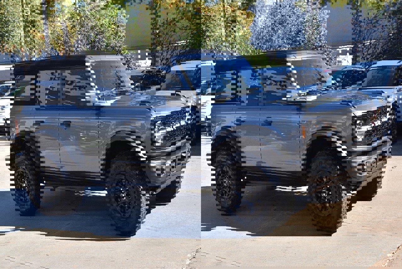 Used 2023 Ford Bronco Wildtrak image 5