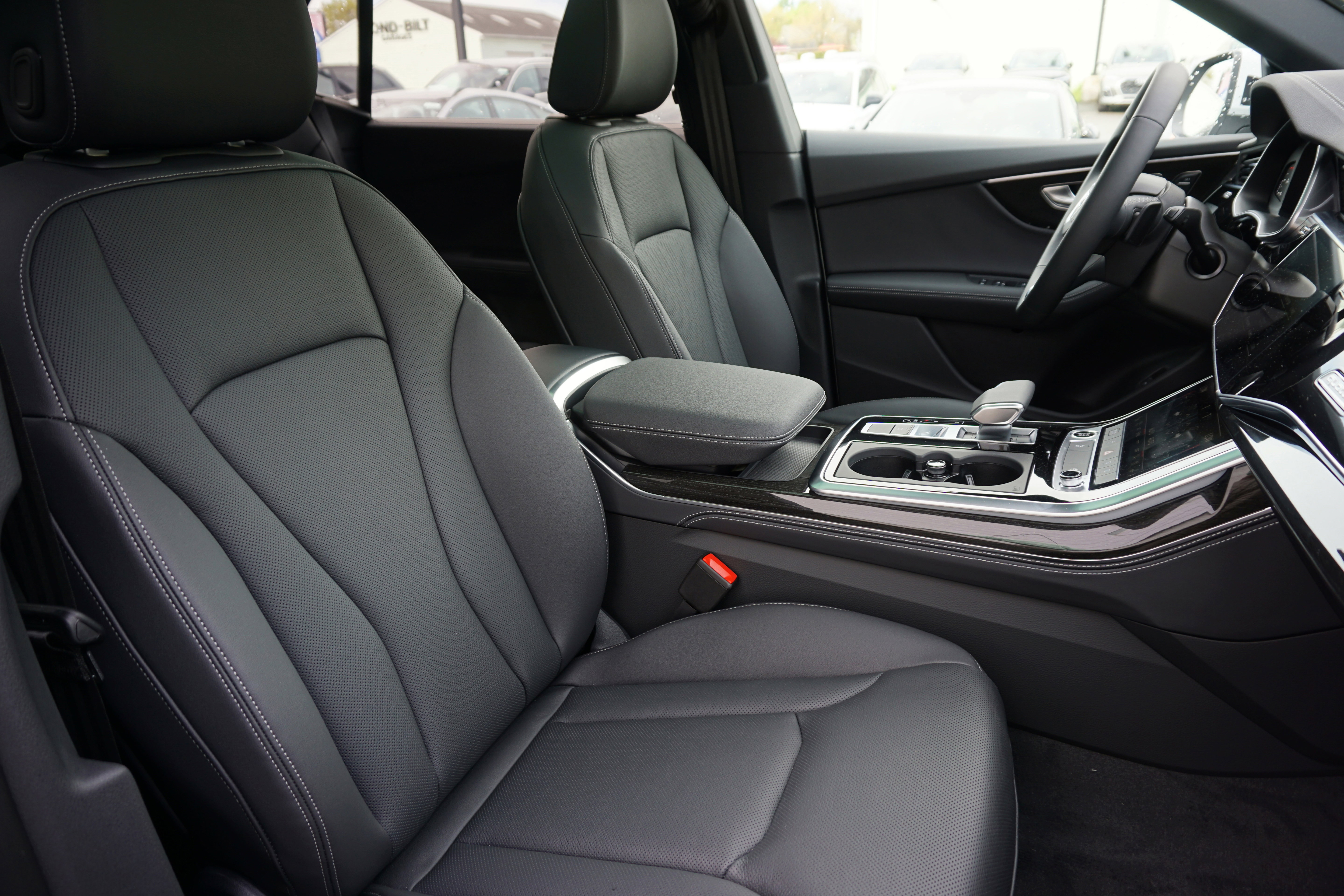 New 2025 Audi Q8 Premium Plus image 19