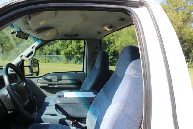 Used 2002 Ford F550 4x4 Regular Cab Super Duty image 15