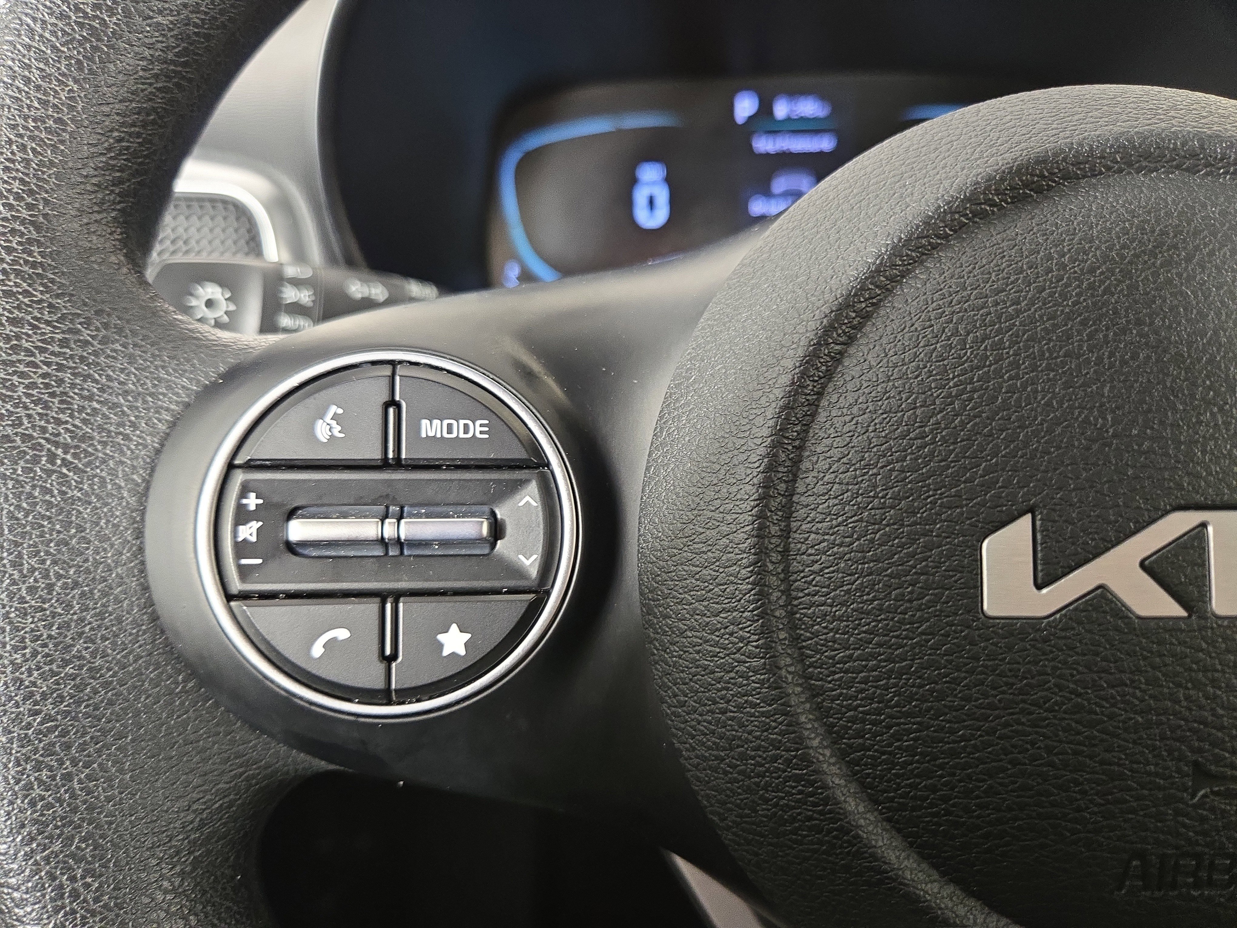 Used 2023 Kia Soul LX w/ LX Technology Package image 15