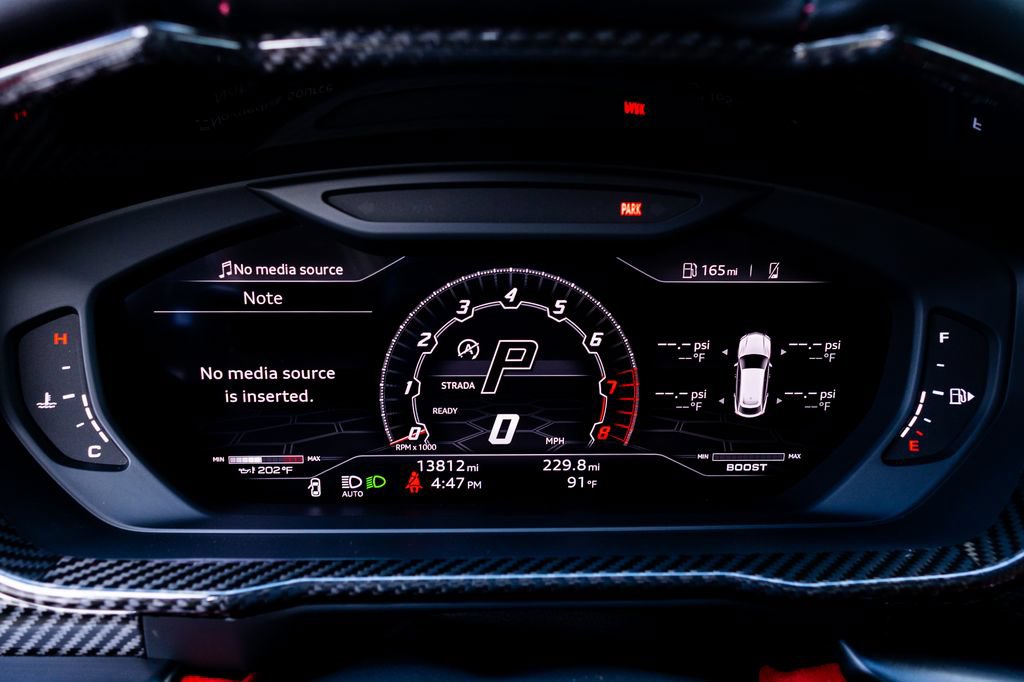 Used 2022 Lamborghini Urus AWD/4WD image 31