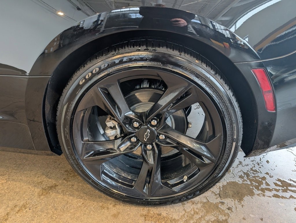 Used 2024 Chevrolet Camaro LT image 9