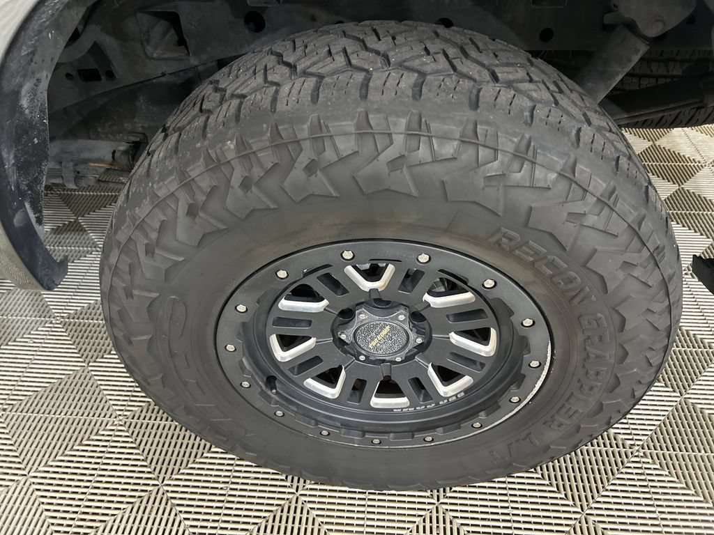 Used 2015 Ford F150 Lariat w/ Equipment Group 502A Luxury AWD/4WD image 11