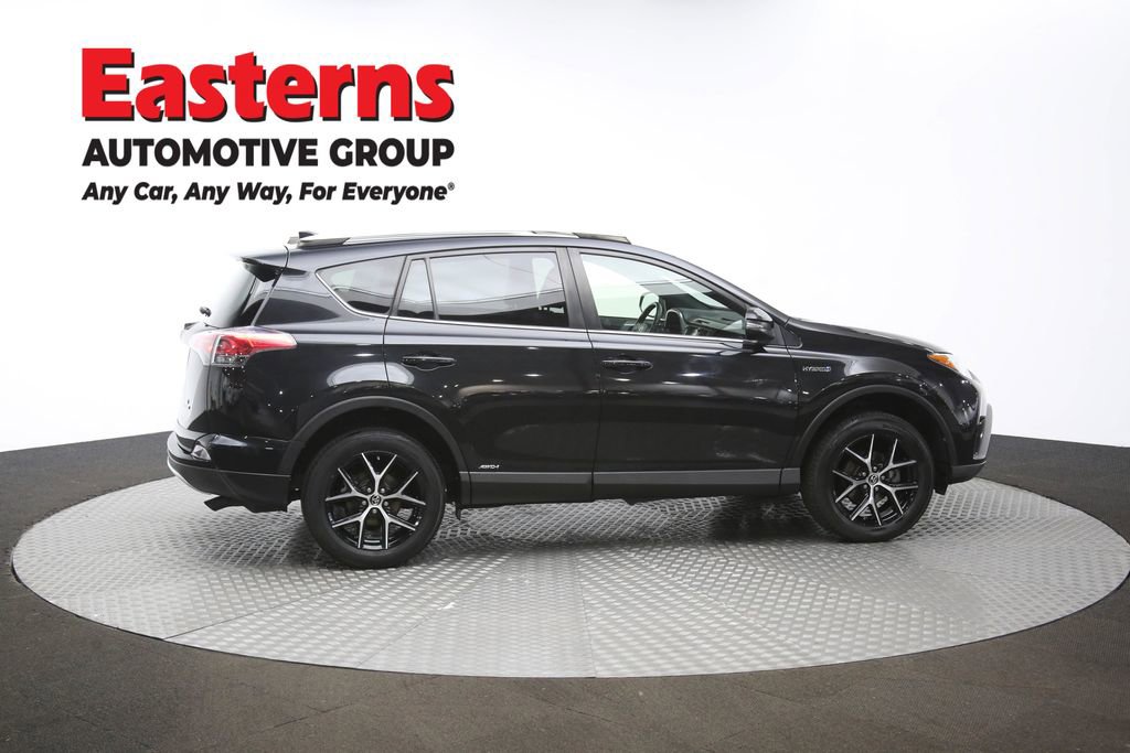 Used 2018 Toyota RAV4 SE image 61