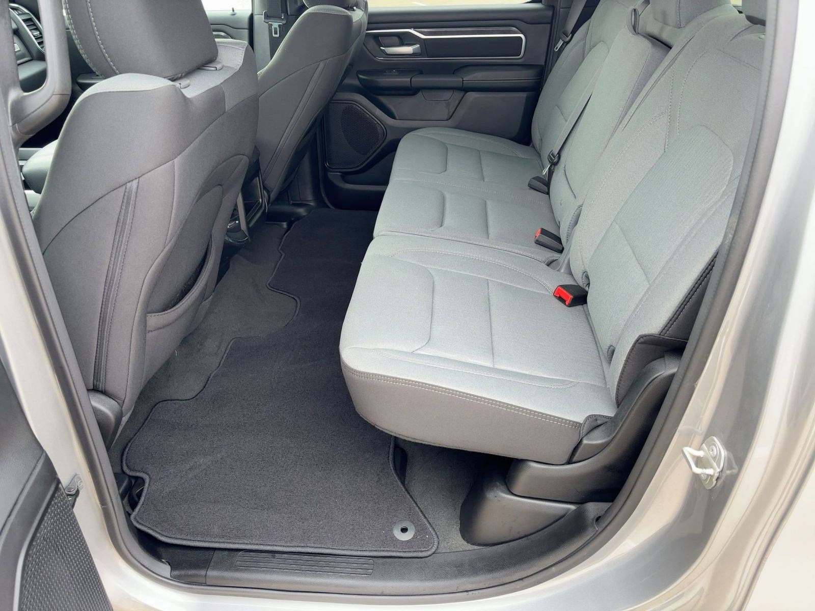 Used 2024 RAM 1500 Lone Star image 15