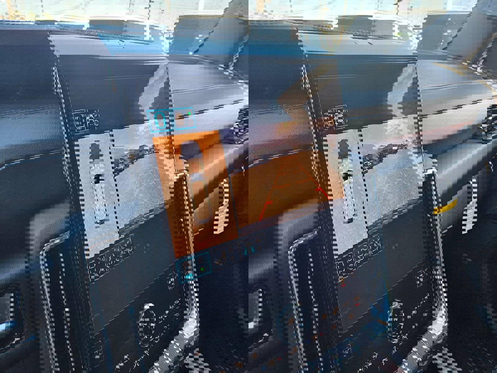 New 2026 GMC Yukon XL Denali w/ Sun & Power Step Package image 18