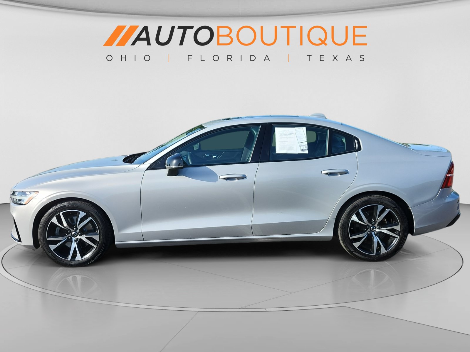 Used 2023 Volvo S60 B5 Core AWD/4WD image 2
