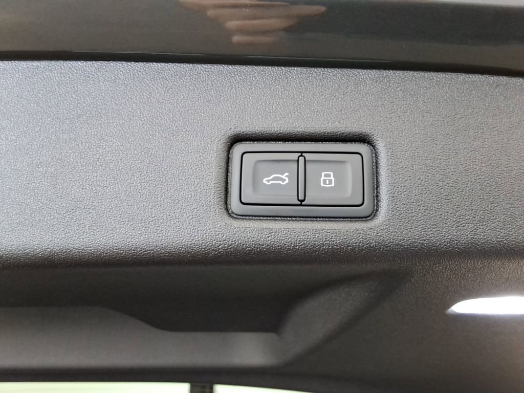 Used 2025 Audi Q5 Premium Plus w/ Premium Plus image 21