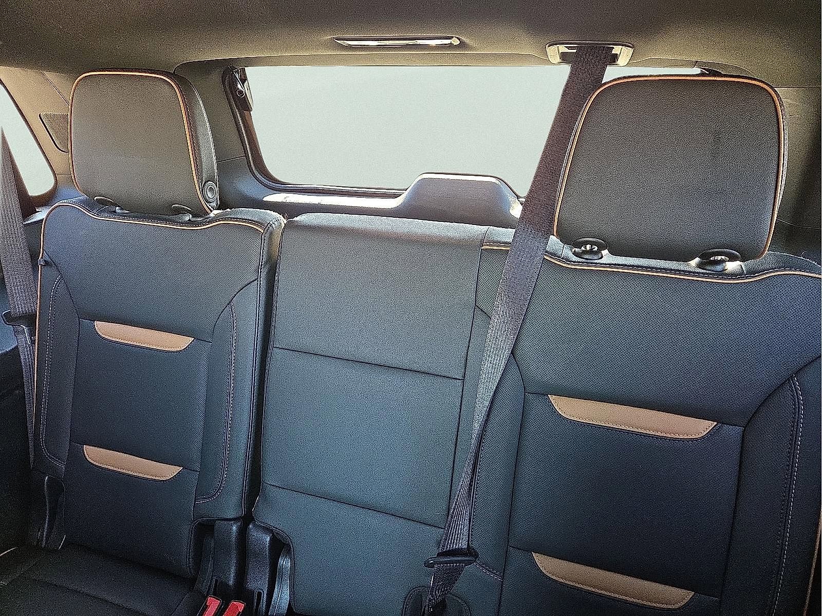 Used 2021 GMC Yukon AT4 w/ AT4 Premium Plus Package image 11