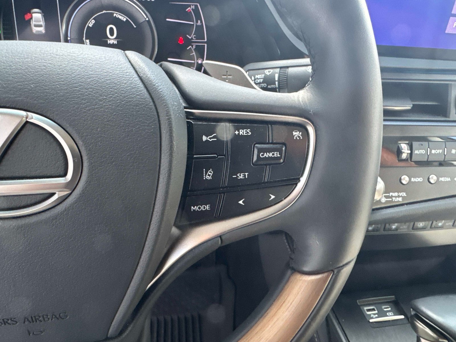 Certified 2023 Lexus ES 300h Ultra Luxury w/ Accessory Package (Z2) FWD image 28