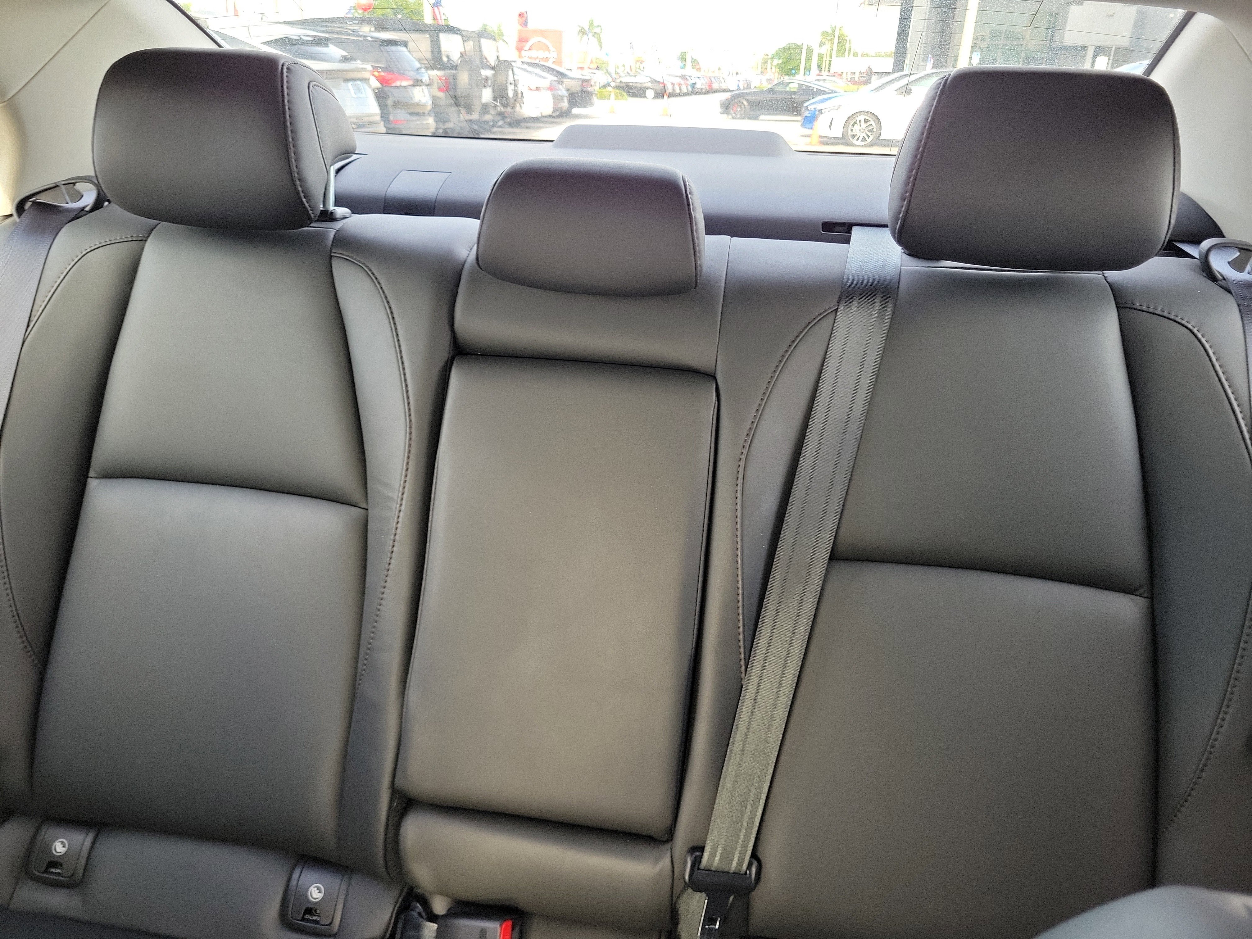 Used 2025 MAZDA MAZDA3 s image 12