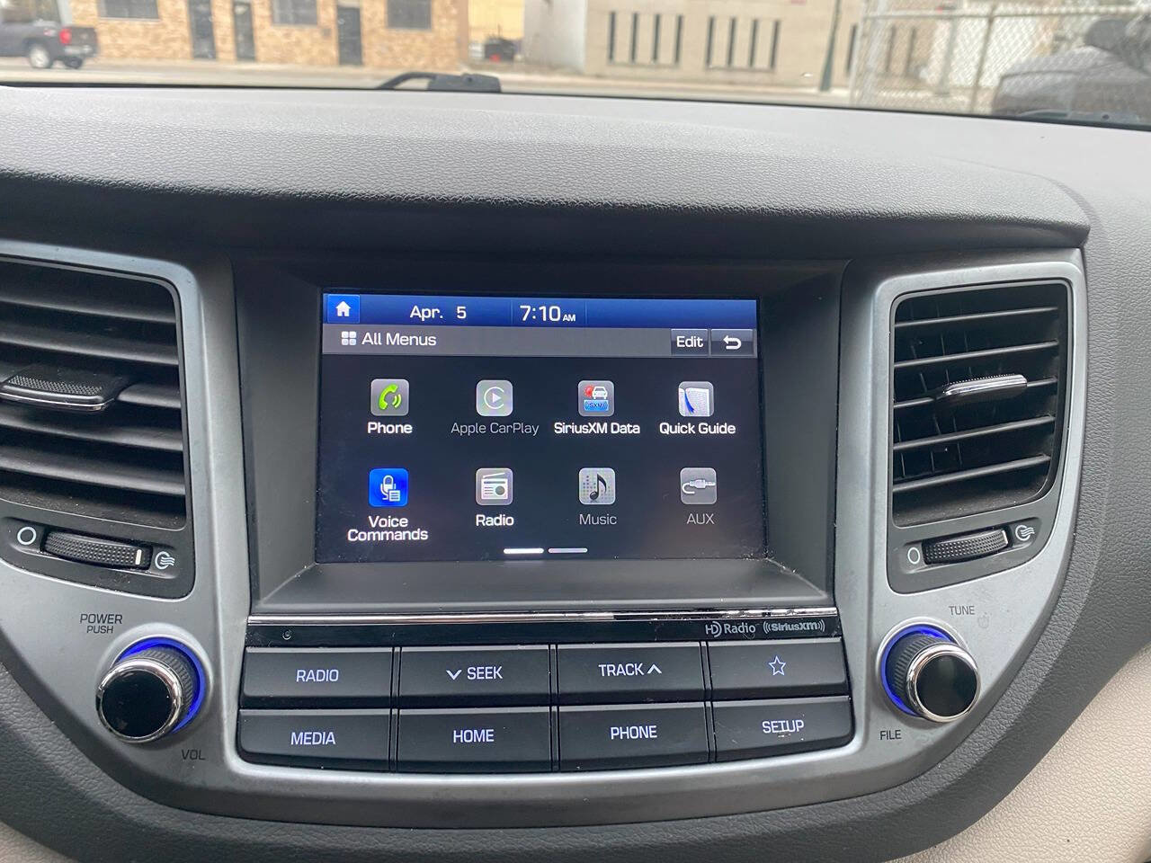 Used 2018 Hyundai Tucson SEL image 15