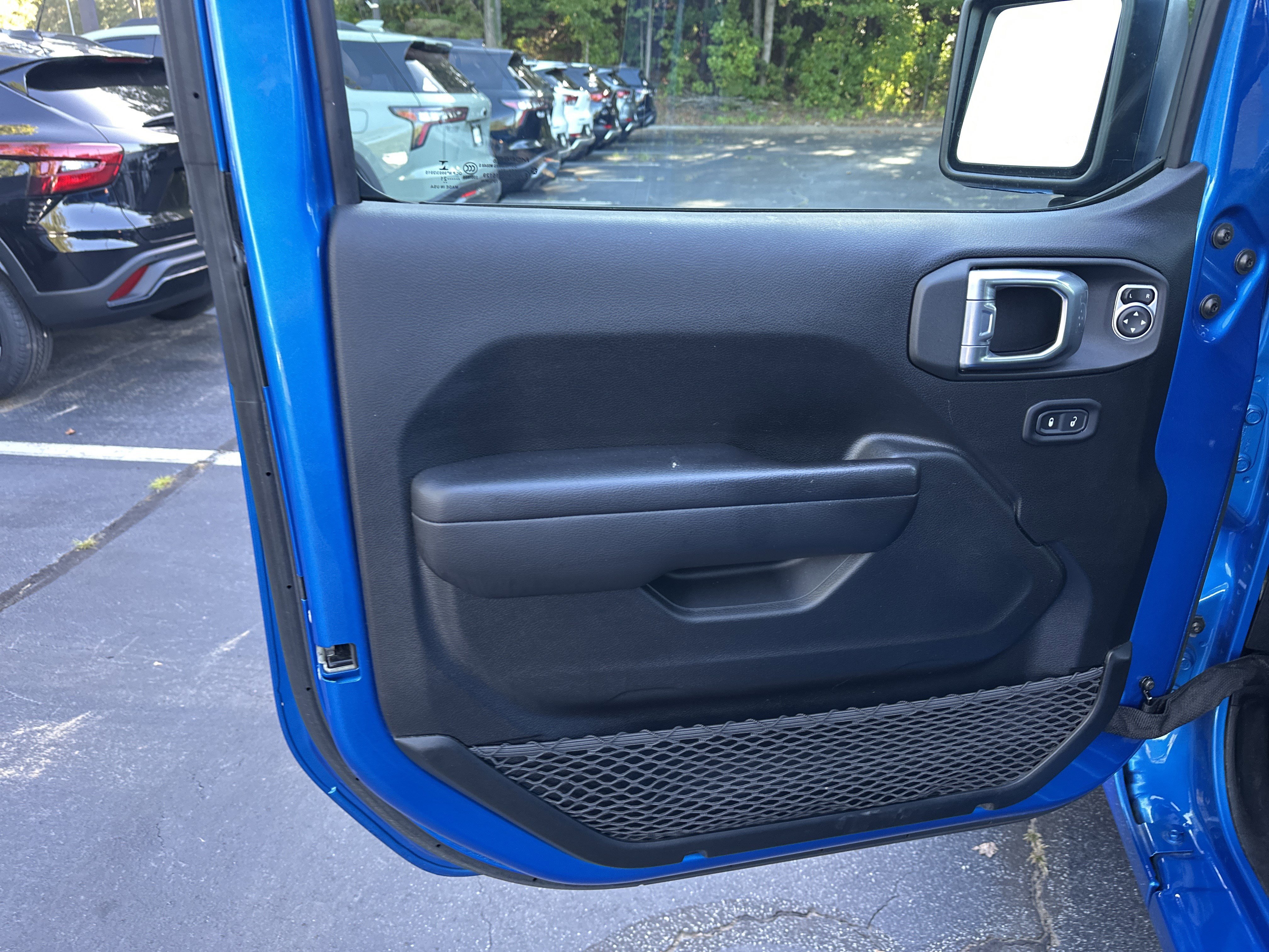 Used 2021 Jeep Gladiator Sport image 10