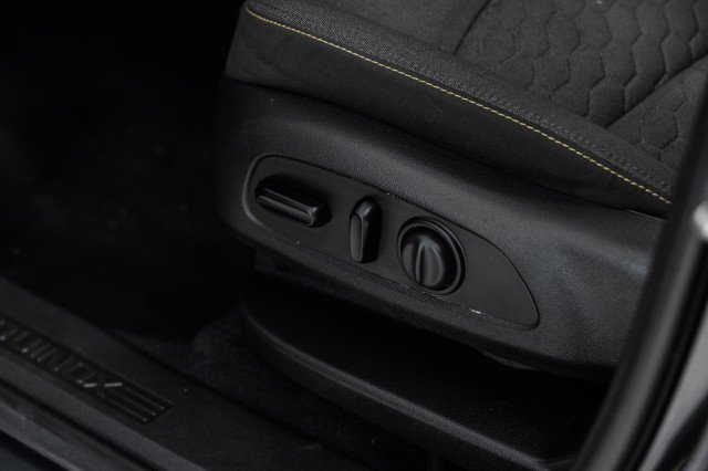 Used 2020 Chevrolet Equinox LT image 30