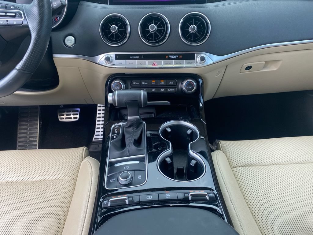 Used 2023 Kia Stinger GT-Line w/ Sun & Sound Package RWD image 11
