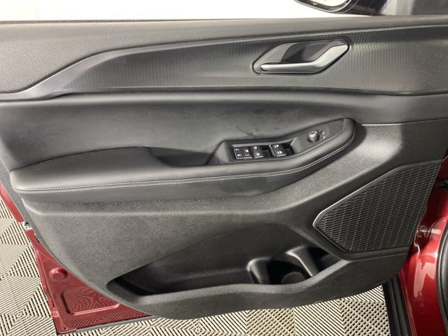Used 2023 Jeep Grand Cherokee L Altitude AWD/4WD image 14